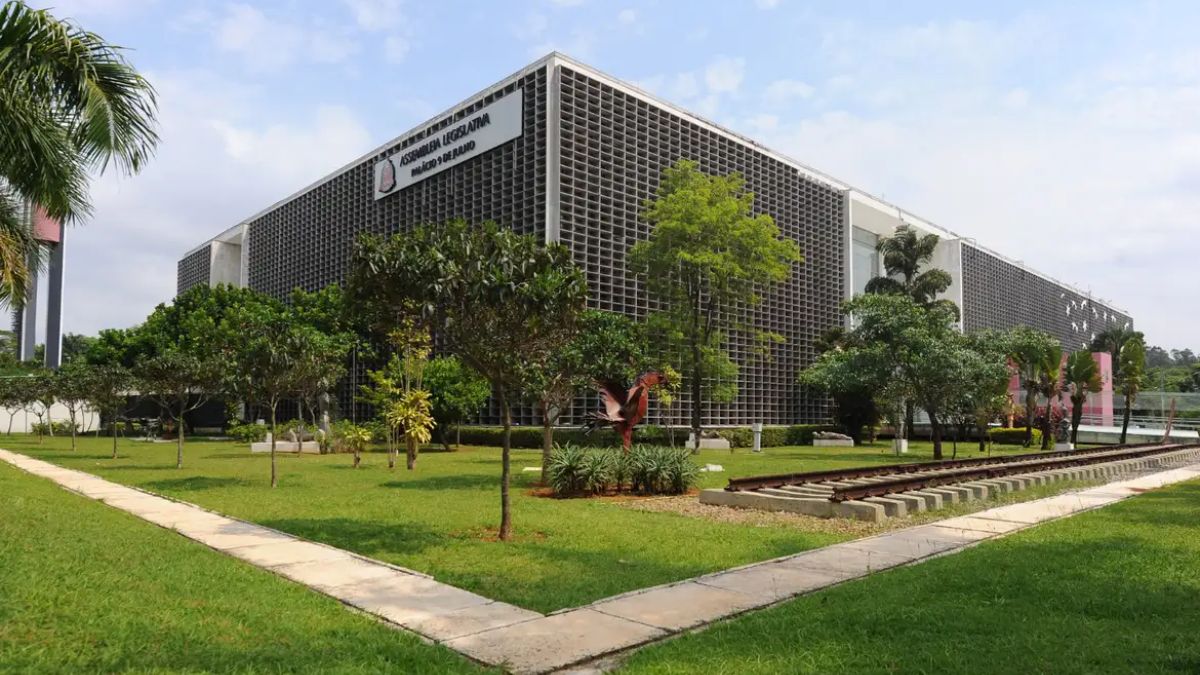 Entre os principais temas em análise pela Alesp estão as alterações em carreiras e remunerações