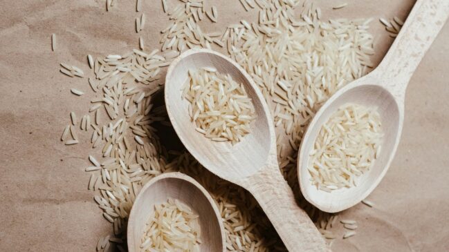 Muita gente não sabe, mas o arroz é seguro, eficaz e econômico para perfumar seu banheiro