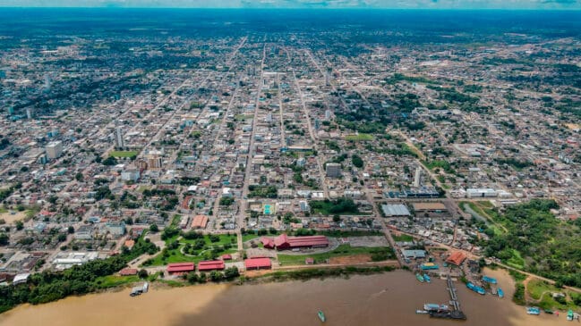 Apesar do tamanho impressionante, menos de 1% do território é urbanizado.