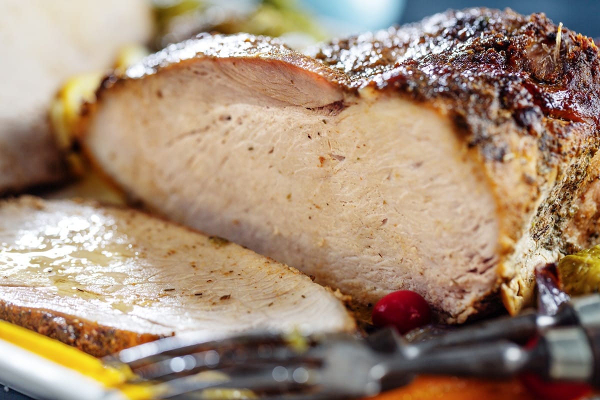 Pernil suíno também entra na lista das proteínas preferidas para a ceia de Natal (Pexels)