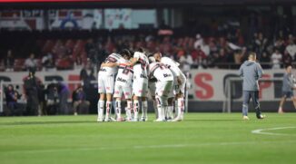 o Tricolor tenta manter a boa fase e somar pontos importantes fora de casa na disputa por uma vaga nas competições internacionais