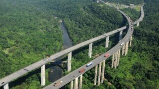 Fluxo intenso levou à abertura de mais faixas no sentido litoral