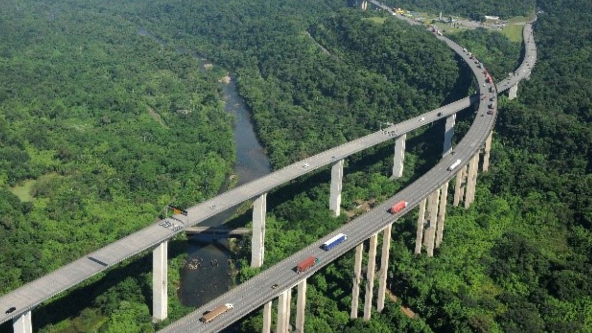 Fluxo intenso levou à abertura de mais faixas no sentido litoral