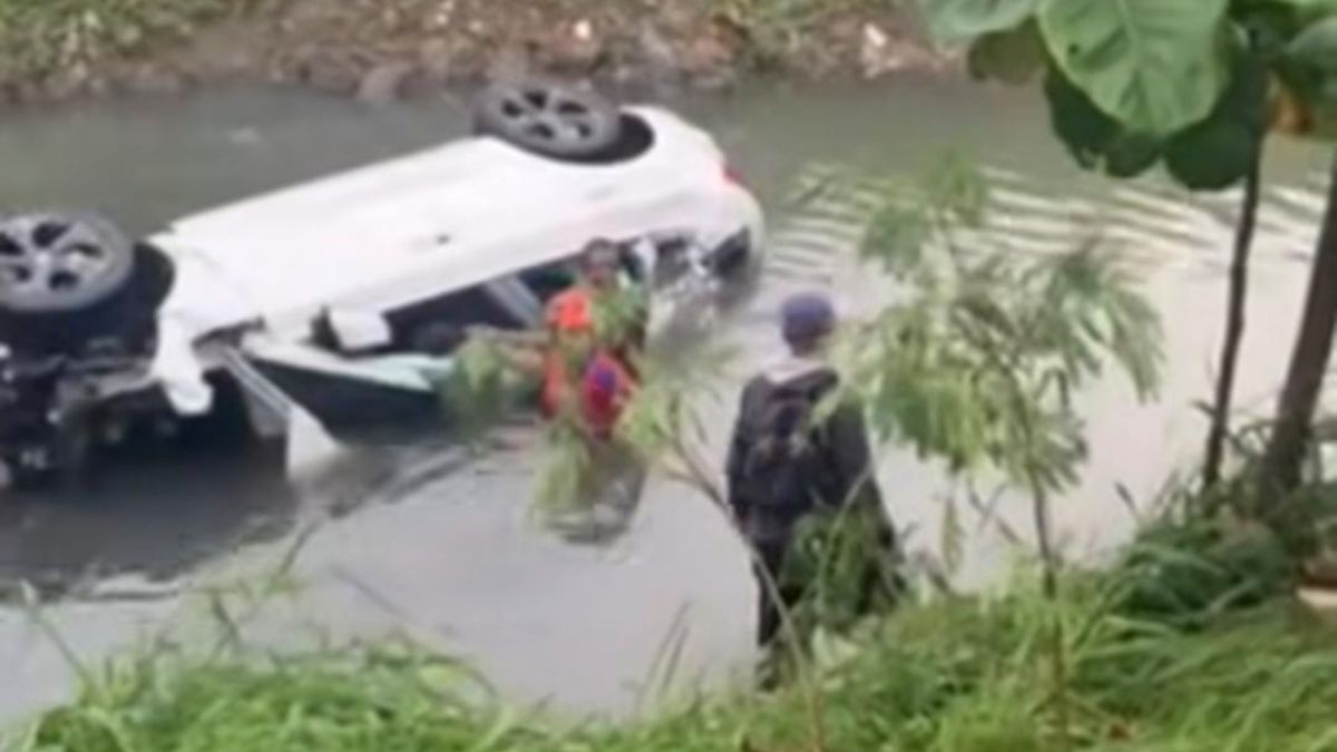 O motorista perdeu o controle do veículo ao realizar a curva