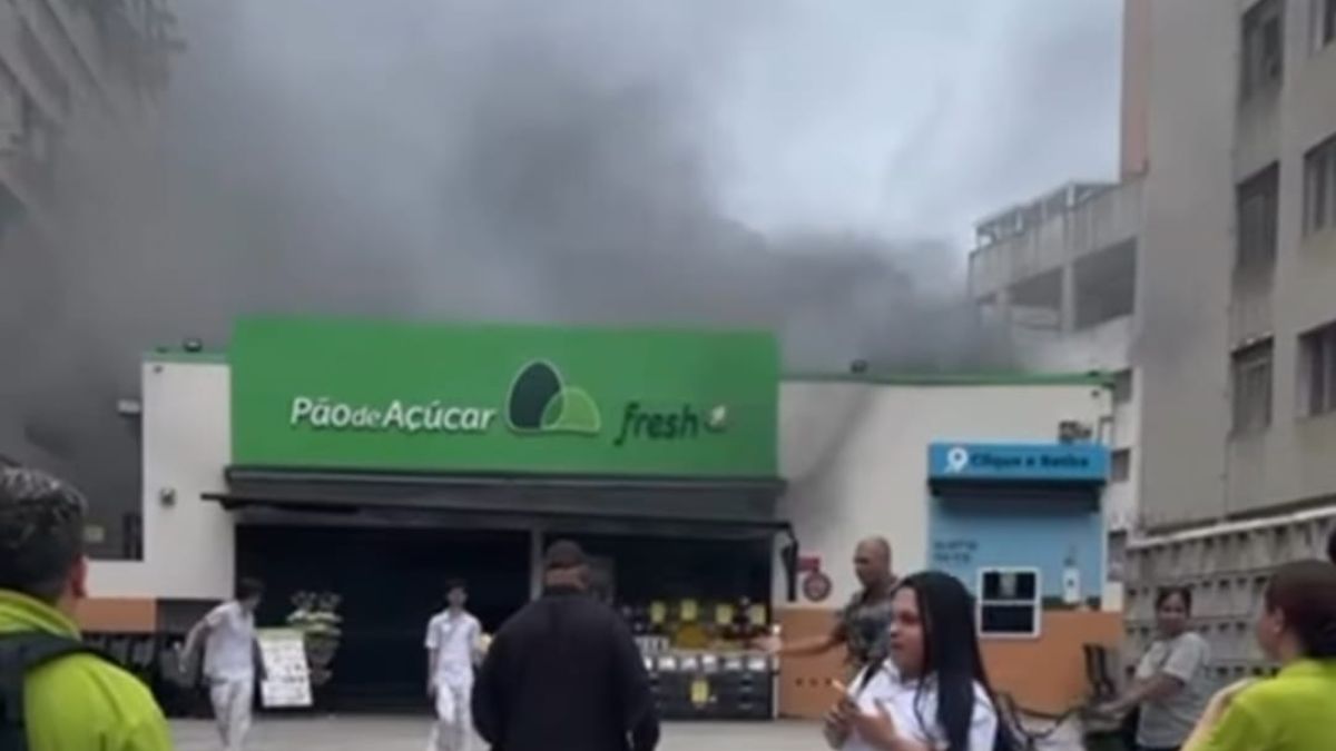 Incêndio atinge unidade do Pão de Açúcar em Santos