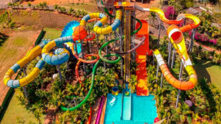 O Thermas dos Laranjais, inaugurado em 1987, é hoje o segundo parque aquático mais visitado do planeta, atrás apenas do Chimelong Water Park, na China.