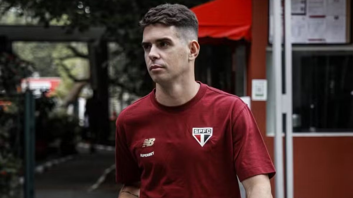 O meia Oscar foi internado na UTI do Hospital Israelita Albert Einstein