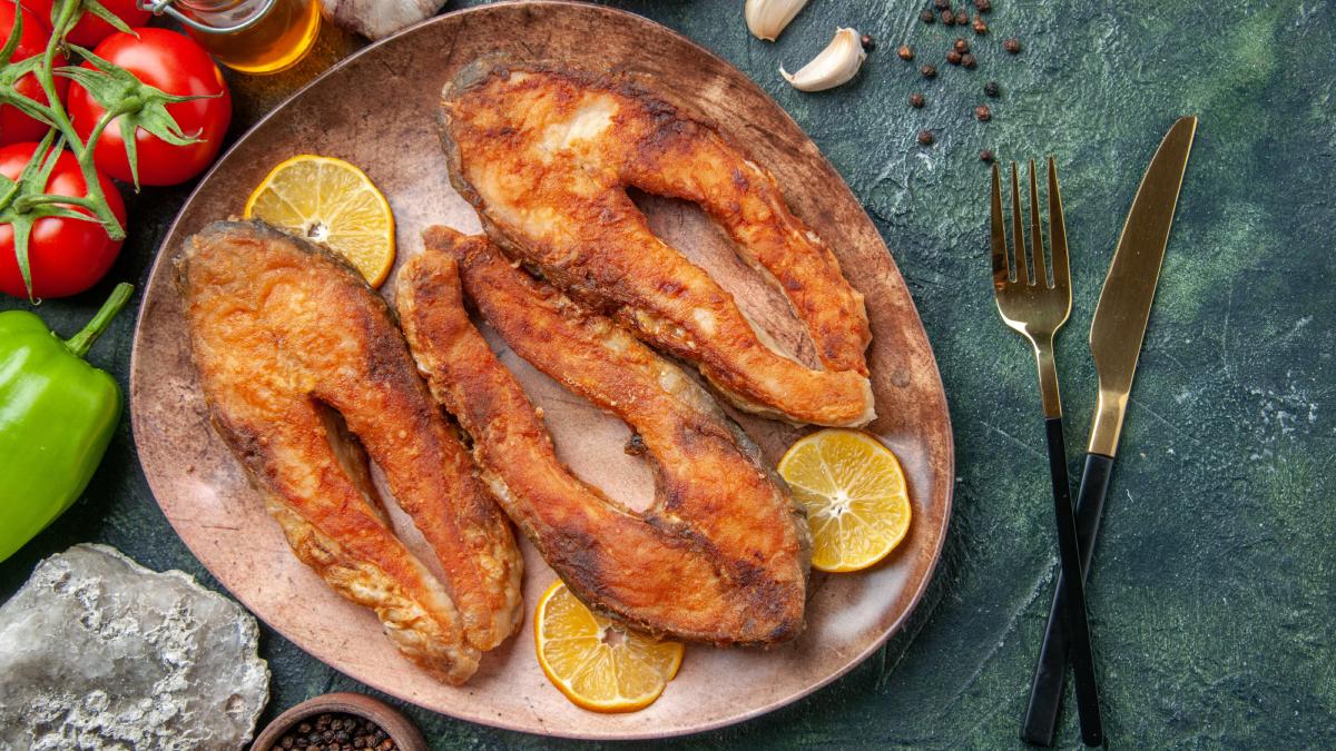 Aprenda o segredo para um bacalhau de forno que é puro sabor e saúde, sem cheiro de gordura na cozinha