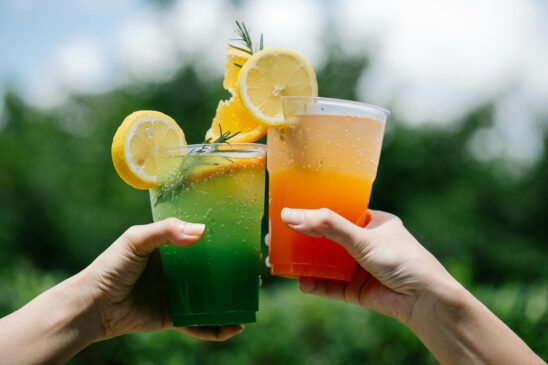 Bebida é gaseificada à base de frutas e adoçada com estévia, feita majoritariamente com suco de maçã e sem adição de açúcar