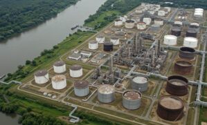 A maior parte das reservas está concentrada no Cinturão Petrolífero do Orinoco, onde o óleo é pesado ou extrapesado, altamente viscoso e com baixo teor de gás