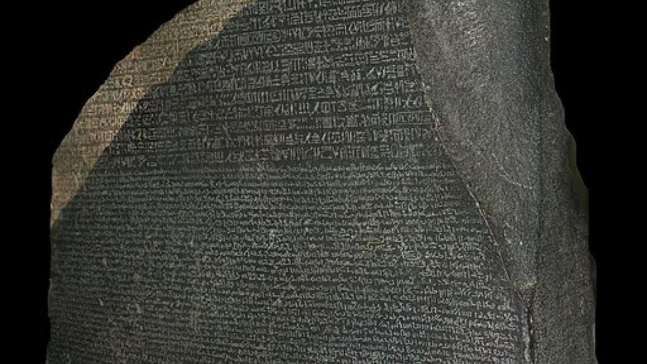 A relíquia foi determinante para decifrar a escrita do antigo Egito / Wikimedia Commons