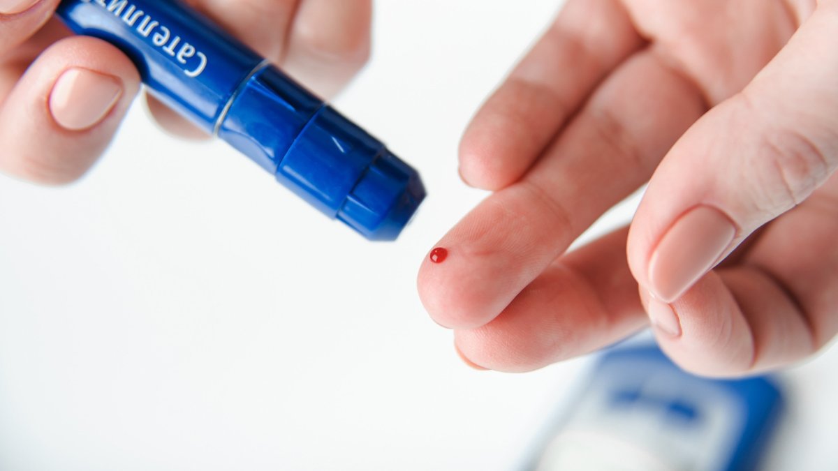 Medir a glicose permite ajustar alimentação, medicamentos e hábitos com mais precisão / Pixabay