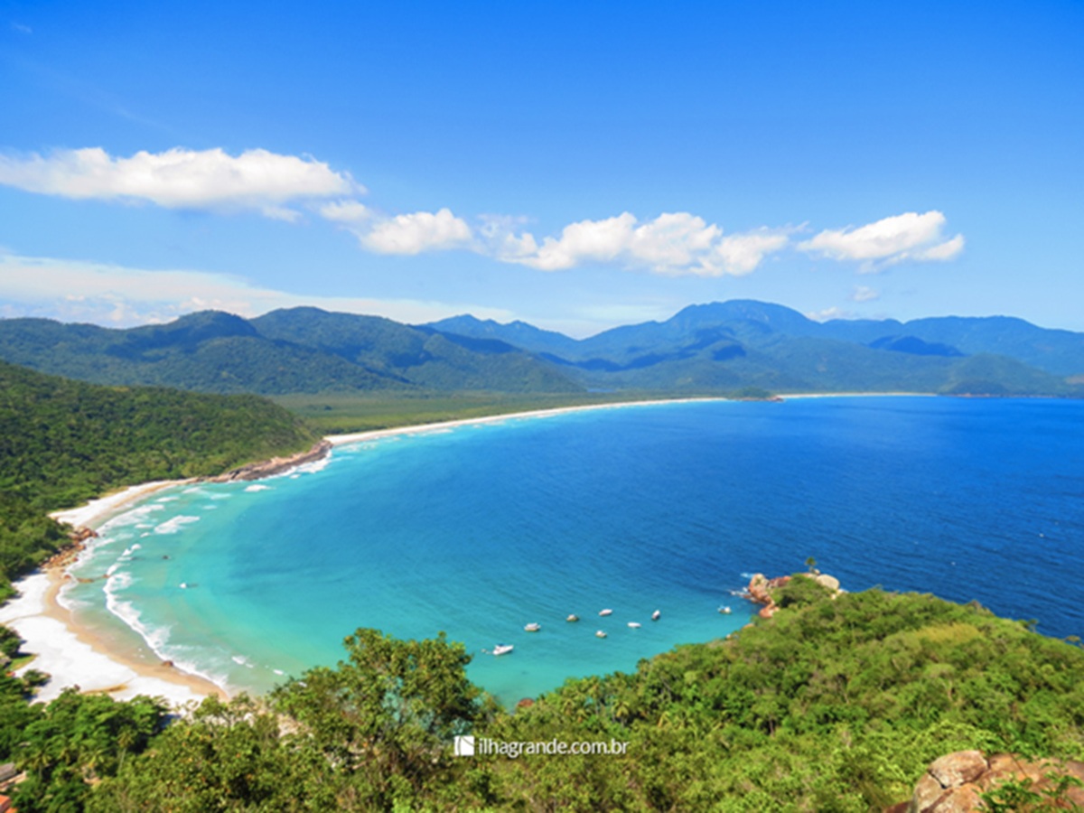 Ilha Grande ou cenário gerado por IA? A natureza aqui caprichou em cada detalhe (Divulgação)