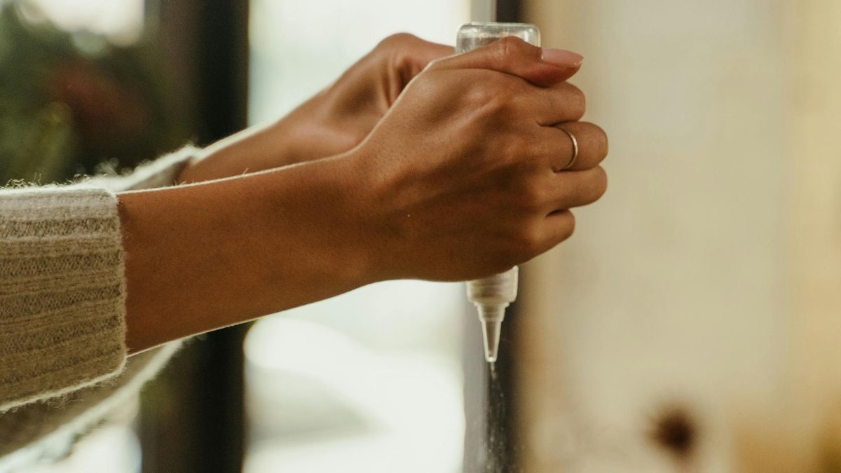 O clássico Super Bonder é um item essencial em quase todas as casas