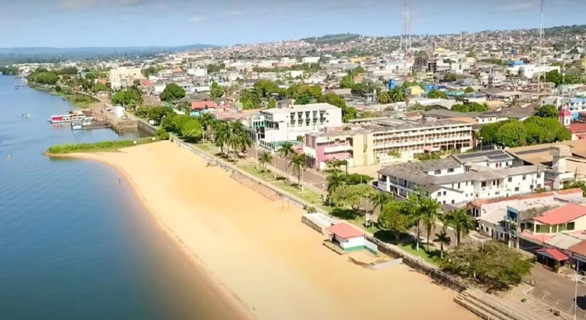 Conhecida como 'Princesinha do rio Xingu', Altamira se estende às margens de uma das principais vias fluviais do Pará, onde o contraste entre beleza natural e degradação ambiental revela o dilema da Amazônia