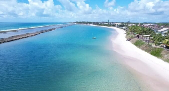 Famosa por abrigar Porto de Galinhas, eleita repetidas vezes como uma das praias mais bonitas do país, a cidade colhe resultados de investimentos recentes em segurança pública e monitoramento