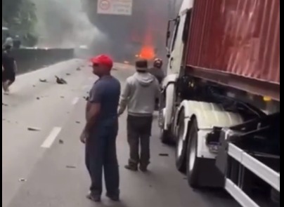 A Ecovias iniciou a Operação 5x3 para viabilizar o fluxo de veículos