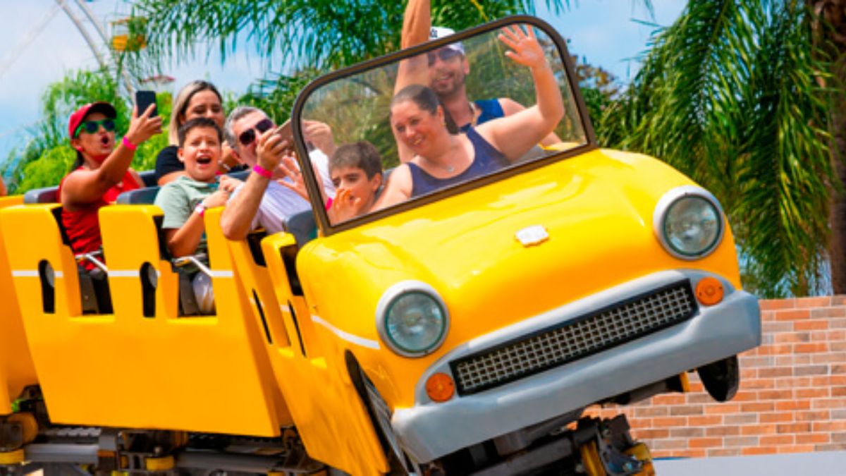 Outro das atrações infantis é a Speedi '64, um passeio divertido pela capital de Hopi Hari, perfeito para crianças e acompanhantes conhecerem o 'país'/ Divulgação Hopi Hari