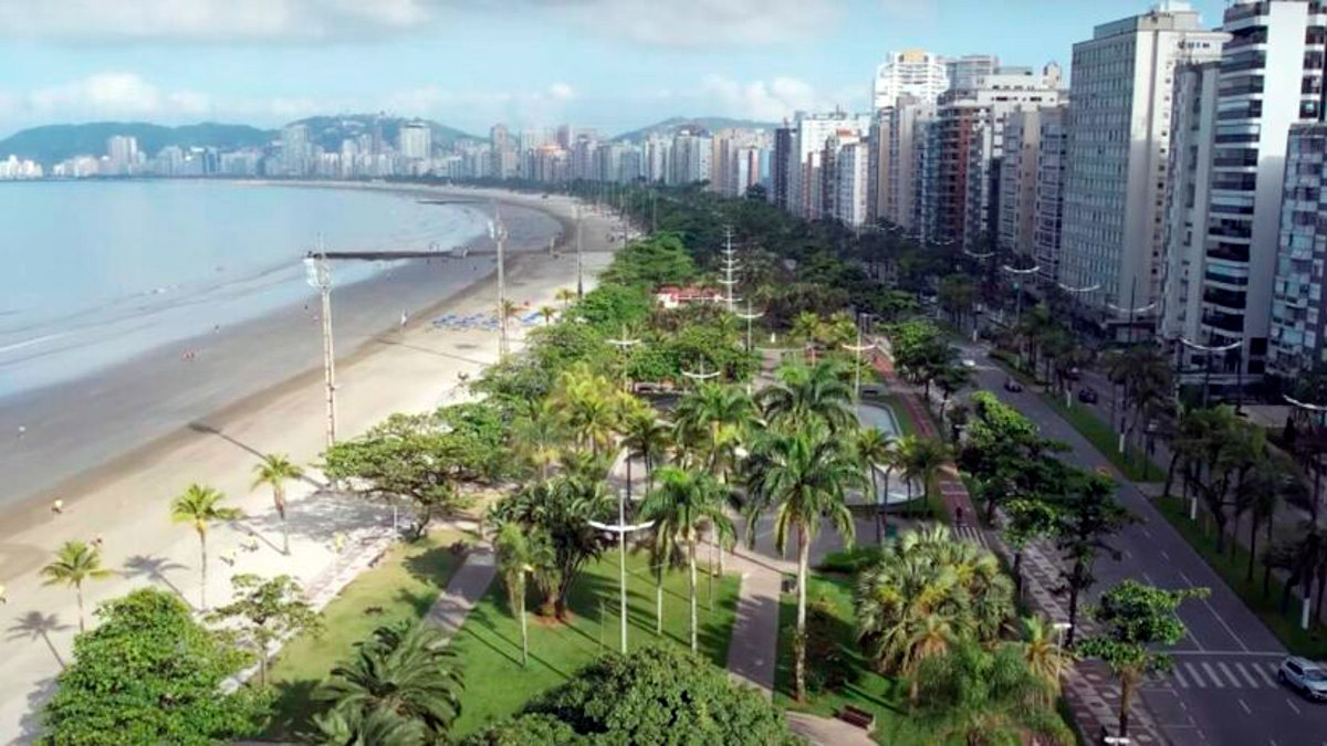 Maior jardim de praia do mundo, reconhecido pelo Guinness, o espaço soma 218.800 m² de área verde à beira-mar/PMS