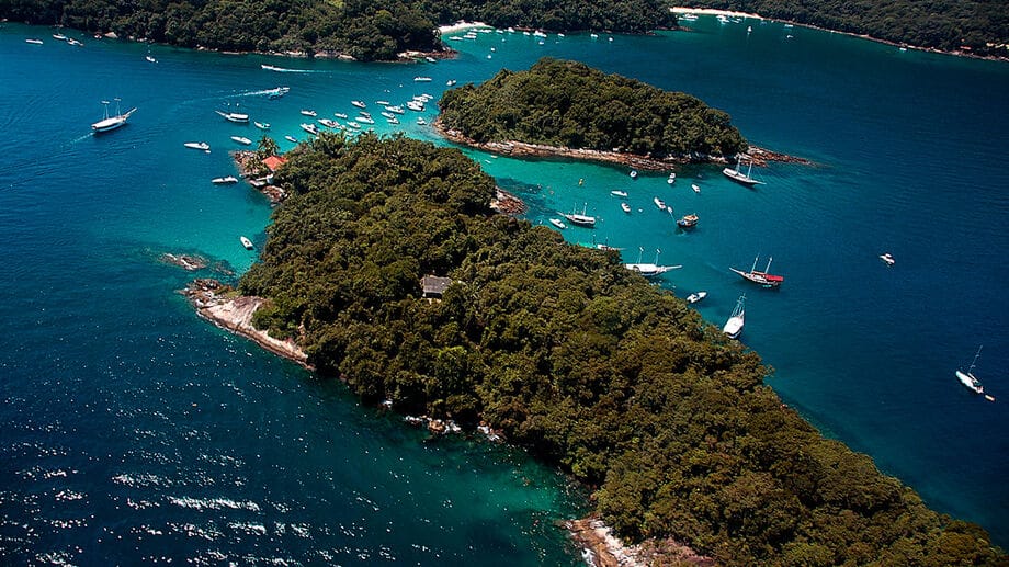 A nova cobrança prevê que todo visitante que não resida em Angra dos Reis pague uma taxa de acesso ao município.