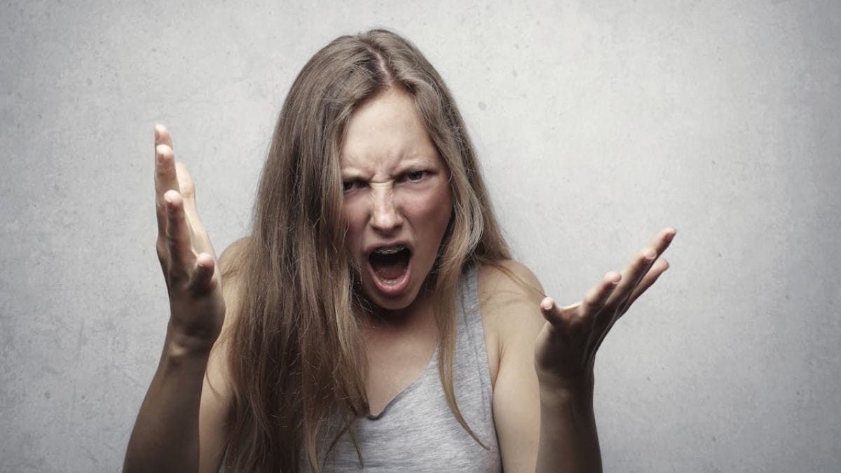 Isso acontece por conta do estímulo da produção de serotonina e dopamina, o que resulta em bem-estar de quem o consome (Acharaporn Kamornboonyarush/Pexels)