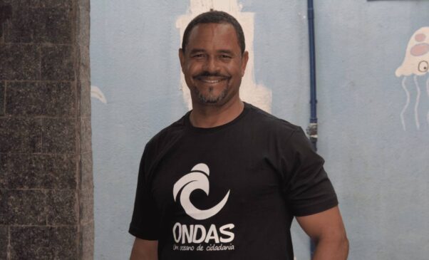 A história do Projeto Ondas está diretamente ligada à trajetória de superação de seu fundador