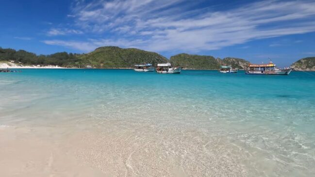 Praia do Farol, em Arraial do Cabo (RJ), foi eleita a mais perfeita do Brasil