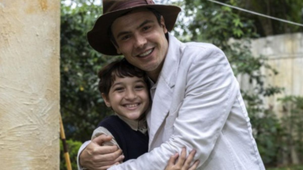 Samir acompanha o pai em momentos difíceis antes da grande revelação