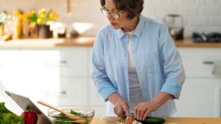 Alimento simples e acessível ganha destaque entre especialistas por seus benefícios à saúde após os 50 anos