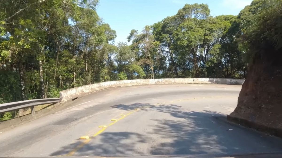 DER-SP realiza coleta semanal para evitar acidentes e danos ambientais