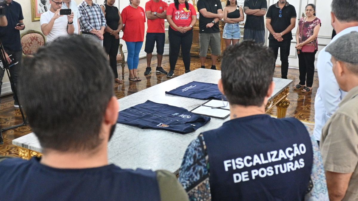Prefeito Rogério Santos destaca que o decreto é resultado de diálogo e busca por convivência equilibrada. Foto: Henrique Teixeira