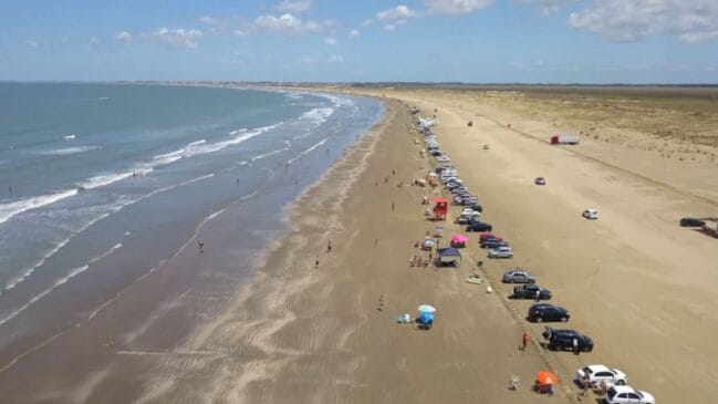 Praia do Cassino é um dos lugares mais surpreendentes do litoral brasileiro