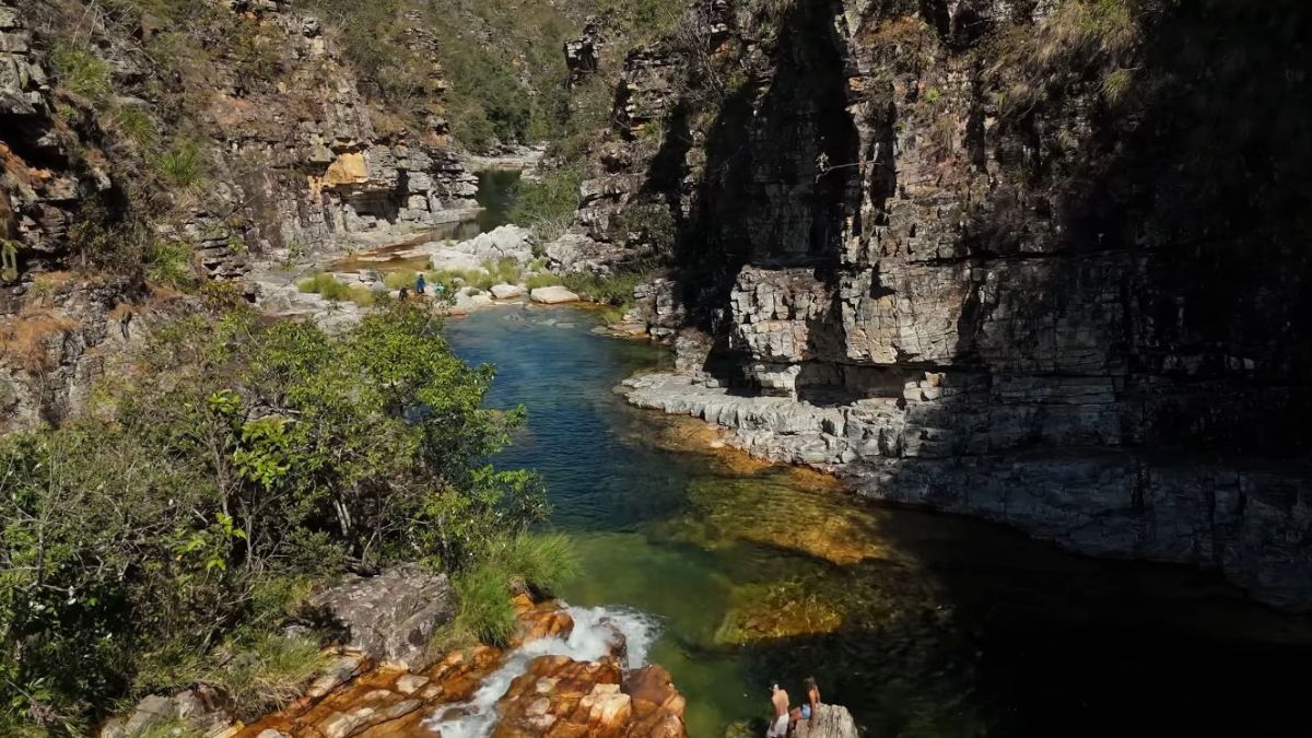 A cidade é conhecida como "Mar de Minas" por causa do Lago de Furnas / Reprodução Youtube/Num Pulo