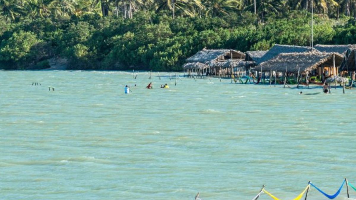 As lagoas reforçam o apelo turístico de Jericoacoara, considerada uma das regiões mais preservadas do litoral cearense/ E.M Foco