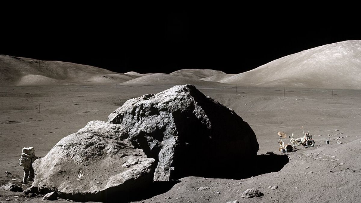 A gravidade da Lua influencia marés e eclipses, fenômenos fundamentais para que cientistas entendam como a rotação da Terra muda ao longo do tempo/ NASA