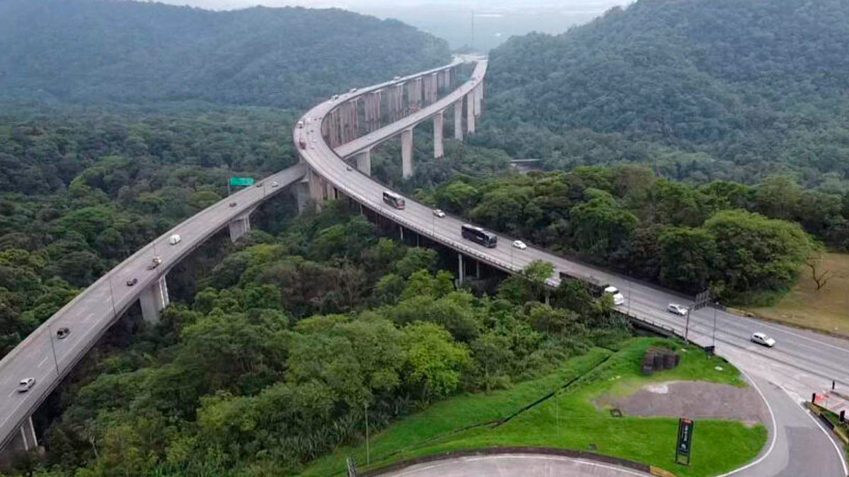 Viajar para o litoral de São Paulo se torna ainda mais especial com a chegada do verão.