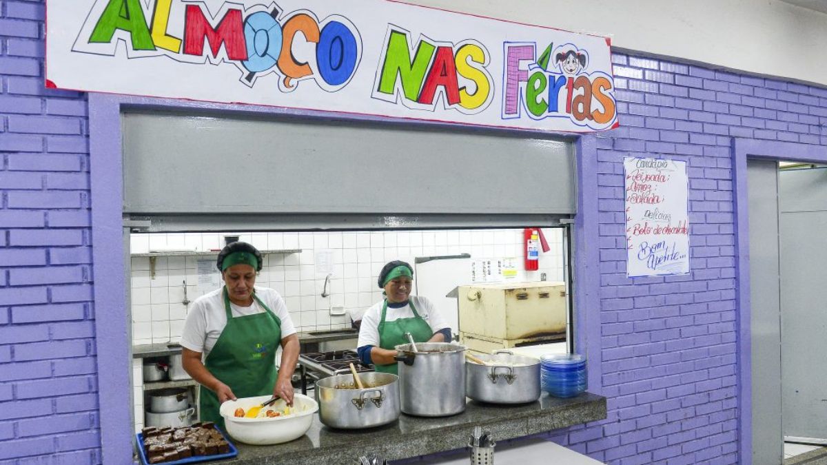 As escolas estaduais de São Paulo estarão abertas para alimentar os alunos da rede