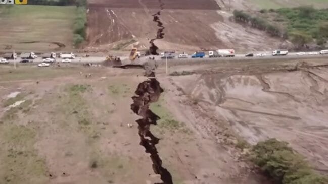 Um fenômeno geológico silencioso avança sob o continente africano
