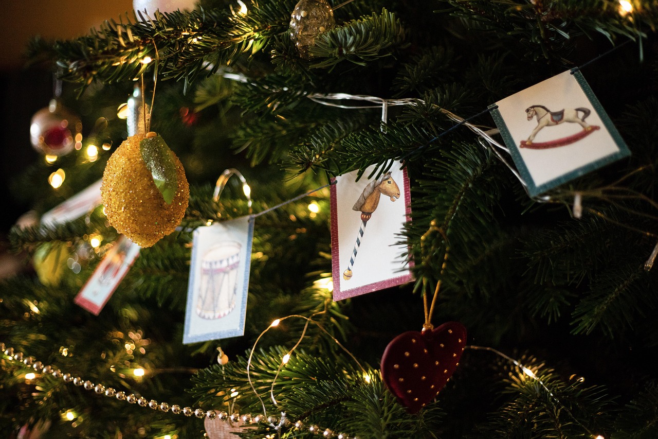 Em meio às luzes e encontros, o Natal convida à simplicidade e à presença verdadeira. Menos pressa, mais significado/Pixabay