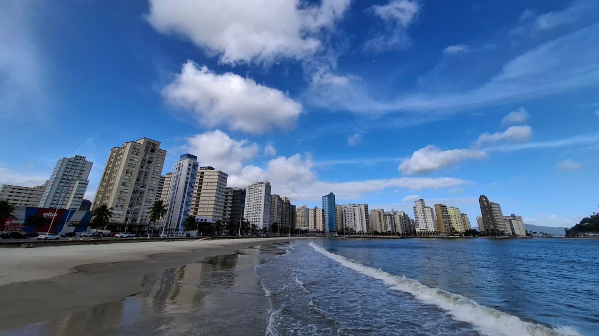 Município diz que revisão das regras para atuação na orla já está em andamento.