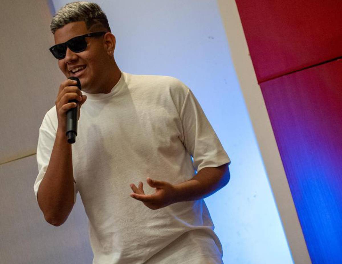 Com cerca de 15 faixas, o trabalho trará oito participações especiais, reunindo artistas de diferentes vertentes musicais