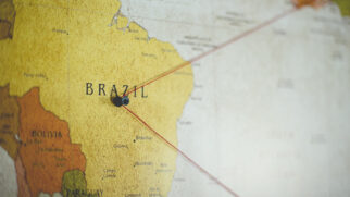Esse isolamento não é uma escolha política, mas uma imposição da própria natureza