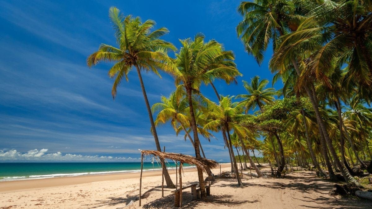 O roteiro de tranquilidade inclui praias que mantêm a atmosfera / Divulgação/Prefeitura de Maraú