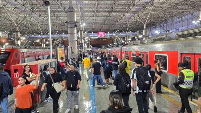 Motoristas afirmam que não receberam o 13º salário