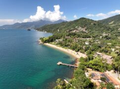 Entre os principais atrativos para quem passa o Natal na ilha está a 4ª edição do Natal Luz, que segue até 11 de janeiro de 2026 no Parque Fazenda Engenho D'Água