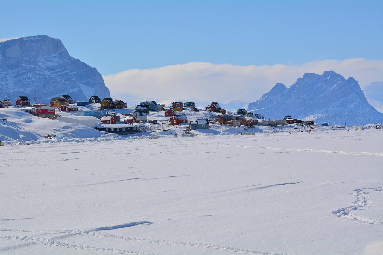 O passado ainda pesa: a memória da era glacial, somada ao clima atual, empurra e inclina a Groenlândia rumo ao Canadá/Pixabay