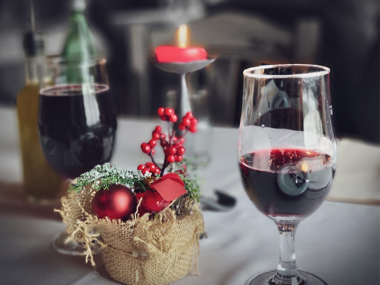 Quando o emocional fala mais alto, a mesa farta vira convite para o exagero e dezembro se torna o cenário perfeito para perder o controle /Pixabay