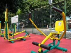 Com a modernização, a academia se torna um local mais adequado para moradores de diferentes idades que procuram praticar exercícios ao ar livre
