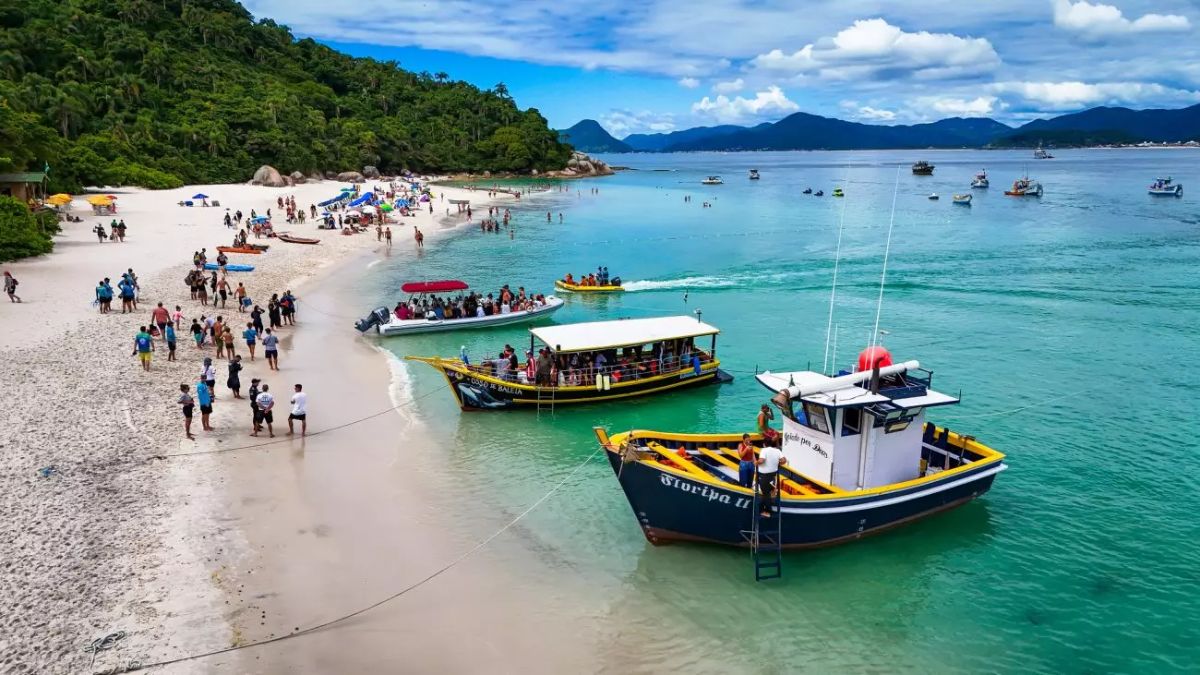 Tecnologia na orla: câmeras de alta precisão vigiam desembarque na Ilha do Campeche. Evite multas/Divulgação/PMF