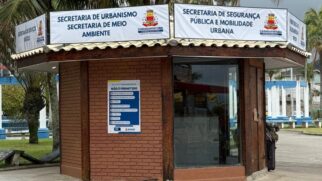 Operação integrada leva fiscalização e suporte ao turista para as praias mais badaladas da cidade.